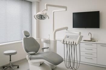 Dental office privacy blinds